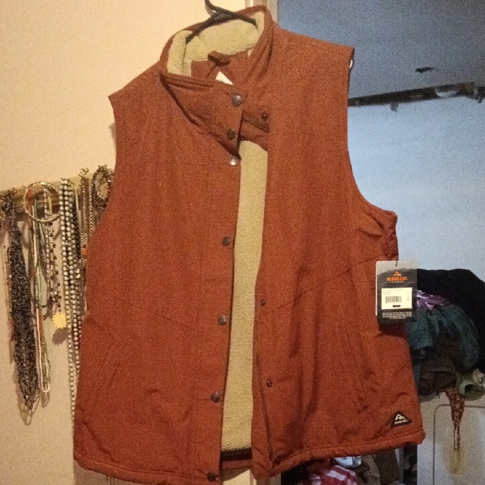Women's Rust Sherpa-Lined Vest